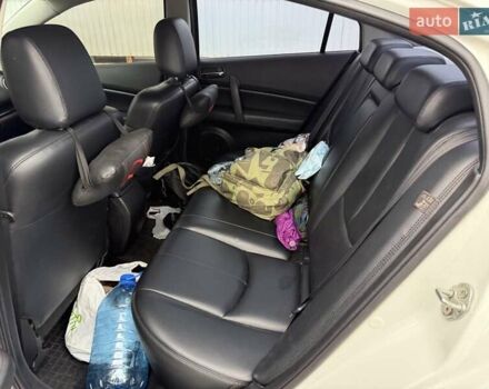 Белый Мазда 6, объемом двигателя 2 л и пробегом 234 тыс. км за 8900 $, фото 10 на Automoto.ua