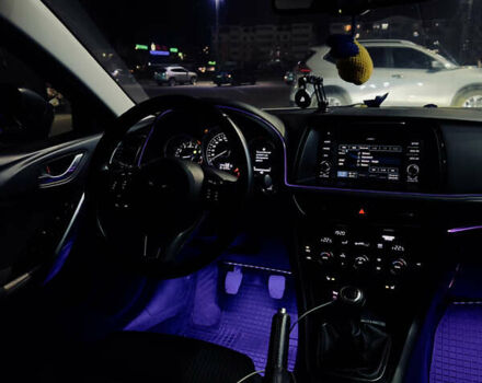 Белый Мазда 6, объемом двигателя 2 л и пробегом 152 тыс. км за 11200 $, фото 6 на Automoto.ua