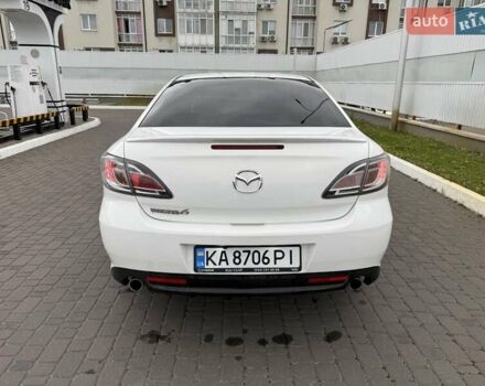 Белый Мазда 6, объемом двигателя 2 л и пробегом 234 тыс. км за 8900 $, фото 4 на Automoto.ua