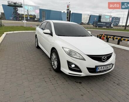 Белый Мазда 6, объемом двигателя 2 л и пробегом 234 тыс. км за 8900 $, фото 1 на Automoto.ua