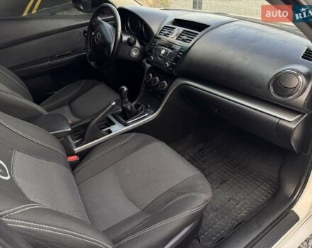 Белый Мазда 6, объемом двигателя 2 л и пробегом 345 тыс. км за 5100 $, фото 14 на Automoto.ua