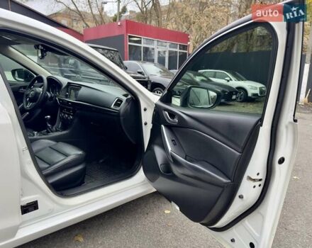 Белый Мазда 6, объемом двигателя 2 л и пробегом 171 тыс. км за 10900 $, фото 22 на Automoto.ua