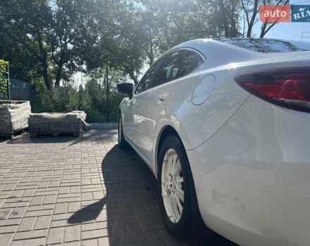 Білий Мазда 6, об'ємом двигуна 2 л та пробігом 171 тис. км за 11000 $, фото 10 на Automoto.ua