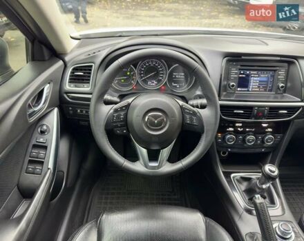 Белый Мазда 6, объемом двигателя 2 л и пробегом 171 тыс. км за 10900 $, фото 26 на Automoto.ua