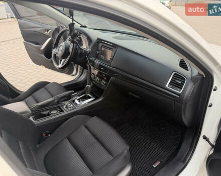 Білий Мазда 6, об'ємом двигуна 2.5 л та пробігом 118 тис. км за 12999 $, фото 15 на Automoto.ua