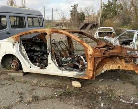 Білий Мазда 6, об'ємом двигуна 2.5 л та пробігом 80 тис. км за 2500 $, фото 4 на Automoto.ua