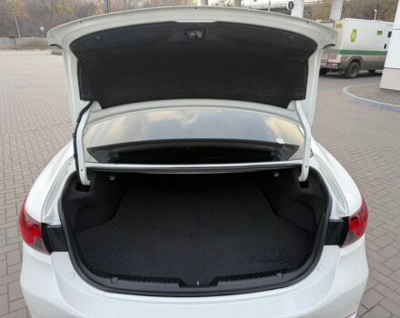 Білий Мазда 6, об'ємом двигуна 2.5 л та пробігом 118 тис. км за 12999 $, фото 16 на Automoto.ua