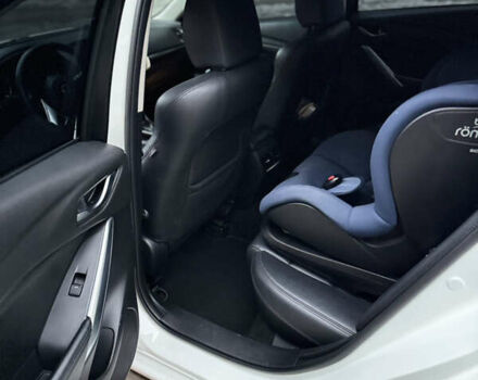 Белый Мазда 6, объемом двигателя 2.49 л и пробегом 219 тыс. км за 10600 $, фото 9 на Automoto.ua