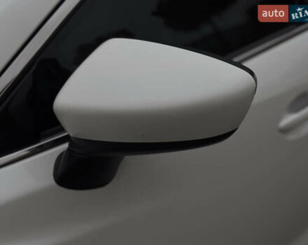 Белый Мазда 6, объемом двигателя 2.5 л и пробегом 152 тыс. км за 10800 $, фото 5 на Automoto.ua