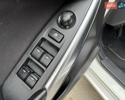 Белый Мазда 6, объемом двигателя 2.49 л и пробегом 120 тыс. км за 11600 $, фото 33 на Automoto.ua