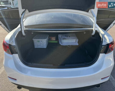 Білий Мазда 6, об'ємом двигуна 2 л та пробігом 145 тис. км за 17000 $, фото 14 на Automoto.ua