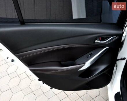 Білий Мазда 6, об'ємом двигуна 2.19 л та пробігом 117 тис. км за 11999 $, фото 19 на Automoto.ua