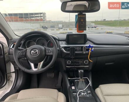 Белый Мазда 6, объемом двигателя 2.49 л и пробегом 107 тыс. км за 11700 $, фото 10 на Automoto.ua