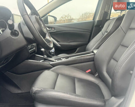 Белый Мазда 6, объемом двигателя 2.5 л и пробегом 142 тыс. км за 13000 $, фото 13 на Automoto.ua