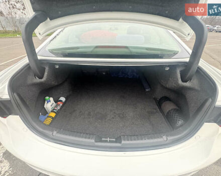 Белый Мазда 6, объемом двигателя 2.5 л и пробегом 142 тыс. км за 13000 $, фото 21 на Automoto.ua