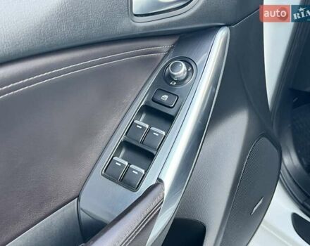 Белый Мазда 6, объемом двигателя 2.49 л и пробегом 130 тыс. км за 15997 $, фото 32 на Automoto.ua