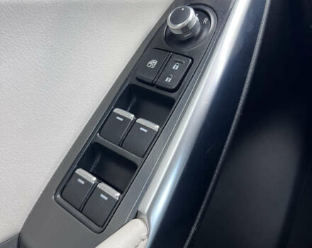 Білий Мазда 6, об'ємом двигуна 2.49 л та пробігом 59 тис. км за 18400 $, фото 27 на Automoto.ua