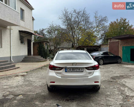 Мазда 6 2015 у Умани на Automoto.ua Білий Мазда 6, об'ємом двигуна 2.5 л та пробігом 170 тис. км за 13500 $, фото 5 на Automoto.ua