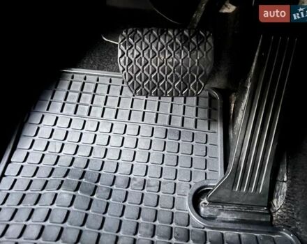 Белый Мазда 6, объемом двигателя 2.49 л и пробегом 130 тыс. км за 15997 $, фото 39 на Automoto.ua