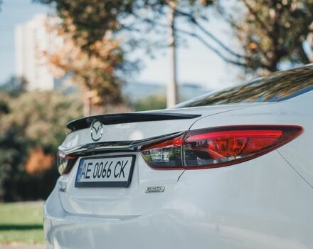 Белый Мазда 6, объемом двигателя 2.5 л и пробегом 106 тыс. км за 13000 $, фото 3 на Automoto.ua