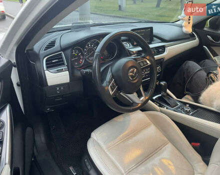 Білий Мазда 6, об'ємом двигуна 2.5 л та пробігом 171 тис. км за 15800 $, фото 18 на Automoto.ua