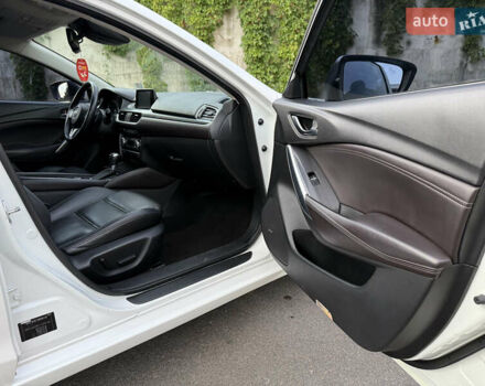 Белый Мазда 6, объемом двигателя 2.19 л и пробегом 171 тыс. км за 14700 $, фото 55 на Automoto.ua