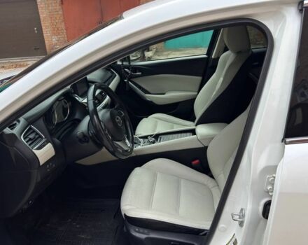 Мазда 6 2015 у Умани на Automoto.ua Білий Мазда 6, об'ємом двигуна 2.5 л та пробігом 170 тис. км за 13300 $, фото 5 на Automoto.ua