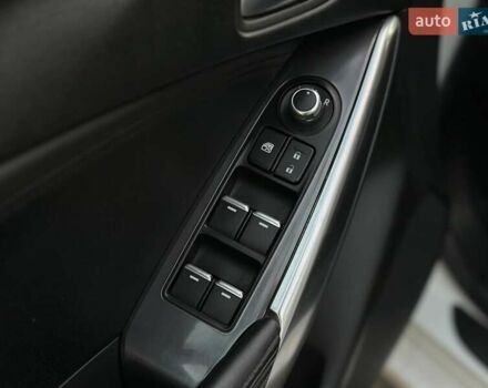 Білий Мазда 6, об'ємом двигуна 2.49 л та пробігом 187 тис. км за 14500 $, фото 18 на Automoto.ua