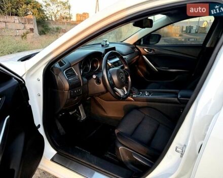 Белый Мазда 6, объемом двигателя 2 л и пробегом 79 тыс. км за 13500 $, фото 4 на Automoto.ua