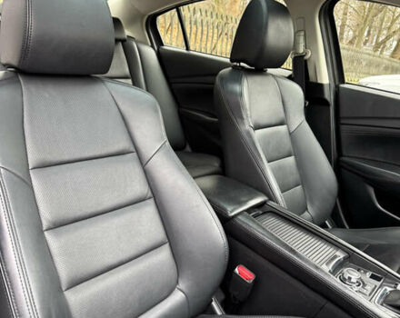 Білий Мазда 6, об'ємом двигуна 2.49 л та пробігом 200 тис. км за 11800 $, фото 16 на Automoto.ua