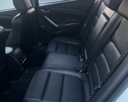 Білий Мазда 6, об'ємом двигуна 0 л та пробігом 187 тис. км за 15000 $, фото 18 на Automoto.ua
