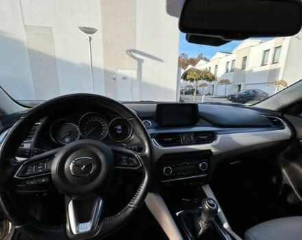 Белый Мазда 6, объемом двигателя 2 л и пробегом 78 тыс. км за 8000 $, фото 5 на Automoto.ua