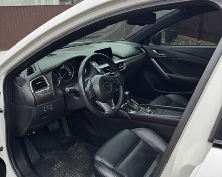 Белый Мазда 6, объемом двигателя 2.4 л и пробегом 184 тыс. км за 17500 $, фото 5 на Automoto.ua