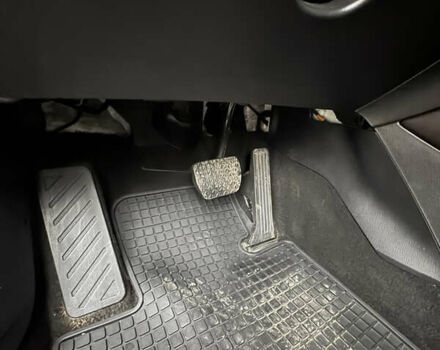 Белый Мазда 6, объемом двигателя 2.45 л и пробегом 184 тыс. км за 17500 $, фото 33 на Automoto.ua