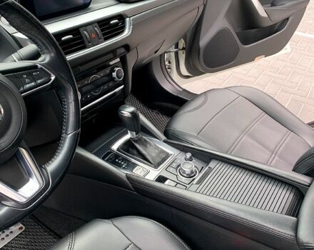 Білий Мазда 6, об'ємом двигуна 2 л та пробігом 65 тис. км за 17200 $, фото 7 на Automoto.ua