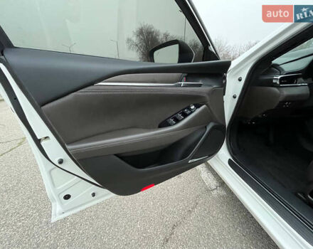 Белый Мазда 6, объемом двигателя 2.49 л и пробегом 70 тыс. км за 19999 $, фото 19 на Automoto.ua