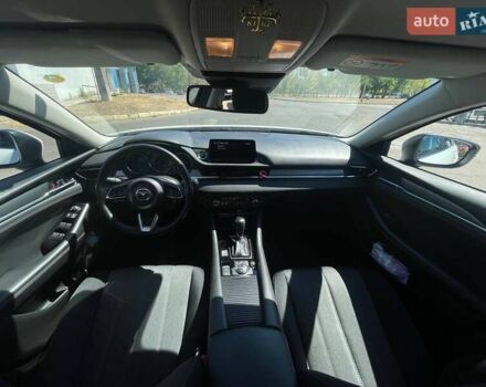Білий Мазда 6, об'ємом двигуна 2 л та пробігом 85 тис. км за 18999 $, фото 9 на Automoto.ua