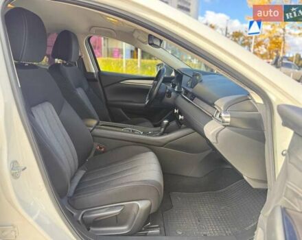 Білий Мазда 6, об'ємом двигуна 2 л та пробігом 134 тис. км за 20490 $, фото 11 на Automoto.ua