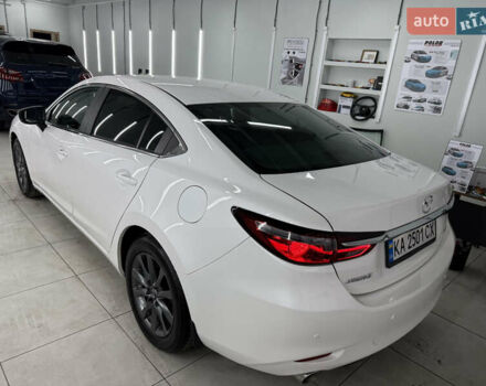 Белый Мазда 6, объемом двигателя 2 л и пробегом 110 тыс. км за 20500 $, фото 4 на Automoto.ua