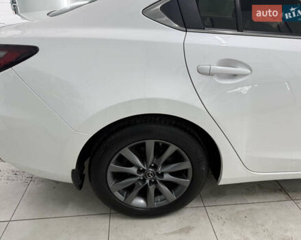 Белый Мазда 6, объемом двигателя 2 л и пробегом 110 тыс. км за 20500 $, фото 7 на Automoto.ua