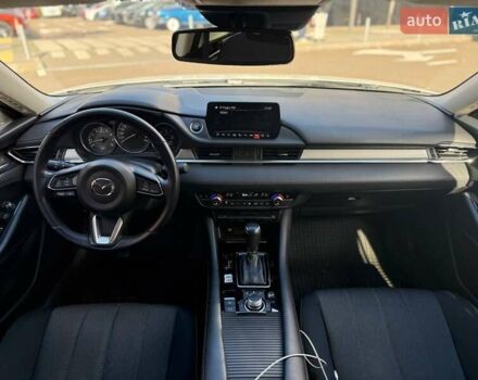 Білий Мазда 6, об'ємом двигуна 2 л та пробігом 134 тис. км за 20490 $, фото 23 на Automoto.ua