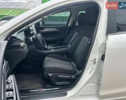 Білий Мазда 6, об'ємом двигуна 2 л та пробігом 22 тис. км за 23490 $, фото 8 на Automoto.ua