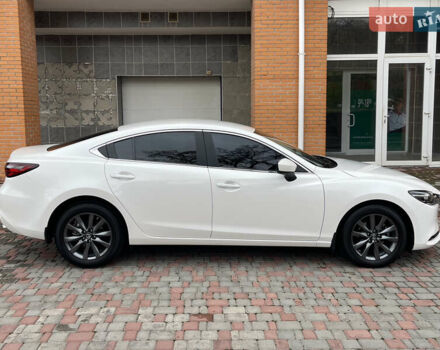 Білий Мазда 6, об'ємом двигуна 2 л та пробігом 22 тис. км за 23400 $, фото 4 на Automoto.ua