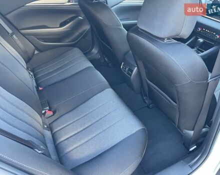 Белый Мазда 6, объемом двигателя 2 л и пробегом 18 тыс. км за 22999 $, фото 31 на Automoto.ua