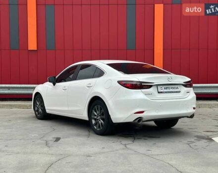 Білий Мазда 6, об'ємом двигуна 2 л та пробігом 22 тис. км за 23490 $, фото 4 на Automoto.ua
