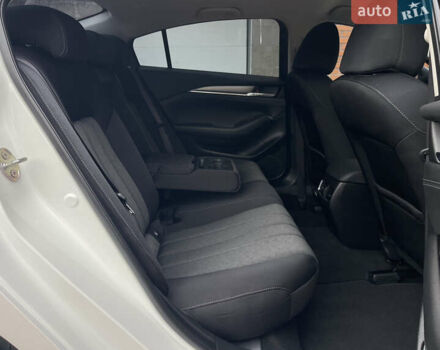 Білий Мазда 6, об'ємом двигуна 2 л та пробігом 22 тис. км за 23400 $, фото 37 на Automoto.ua