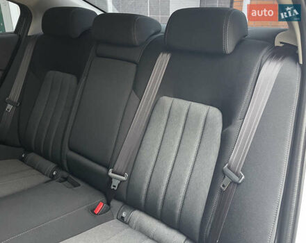 Білий Мазда 6, об'ємом двигуна 2 л та пробігом 22 тис. км за 23400 $, фото 31 на Automoto.ua
