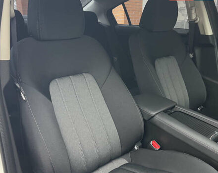 Білий Мазда 6, об'ємом двигуна 2 л та пробігом 22 тис. км за 23400 $, фото 34 на Automoto.ua