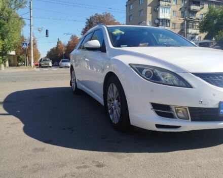 Белый Мазда 6, объемом двигателя 2 л и пробегом 477 тыс. км за 3640 $, фото 2 на Automoto.ua