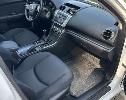 Белый Мазда 6, объемом двигателя 2 л и пробегом 252 тыс. км за 6900 $, фото 7 на Automoto.ua